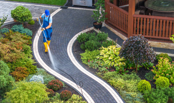 Fence Pressure Washing in Lakeland Village, CA